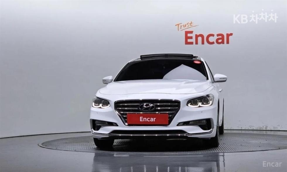 Hyundai Grandeur BASE MODEL — фото 2