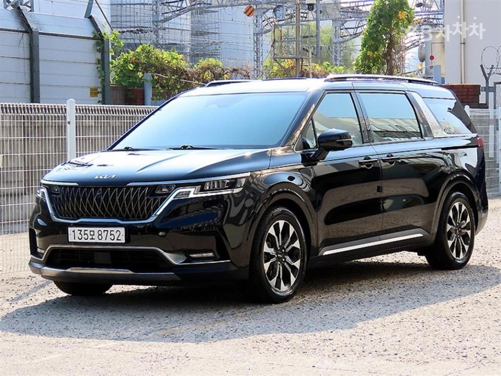 Kia Carnival SIGNATURE — фото 2