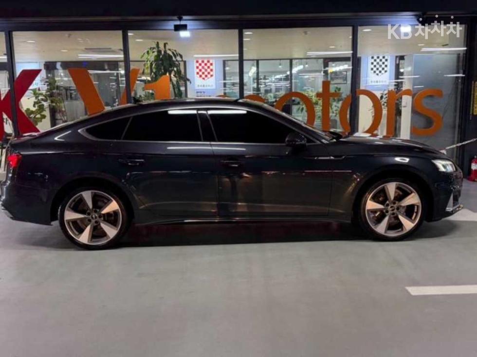 Audi A5 BASE MODEL — фото 3