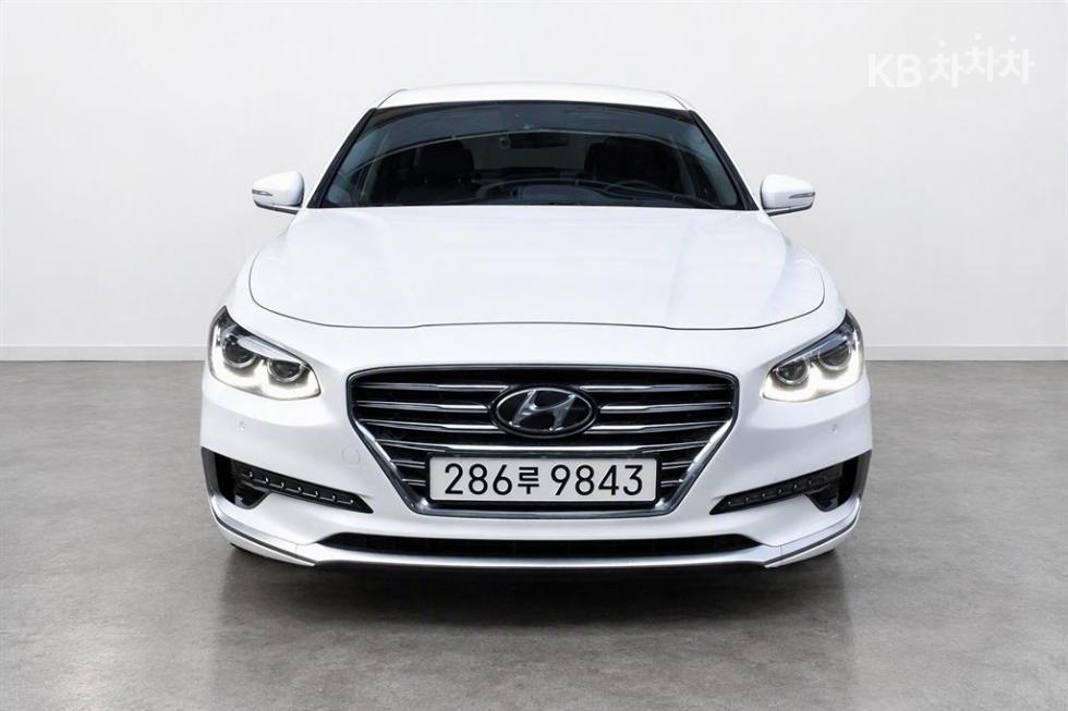 Hyundai Grandeur BASE MODEL — фото 2