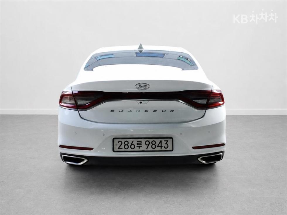 Hyundai Grandeur BASE MODEL — фото 3