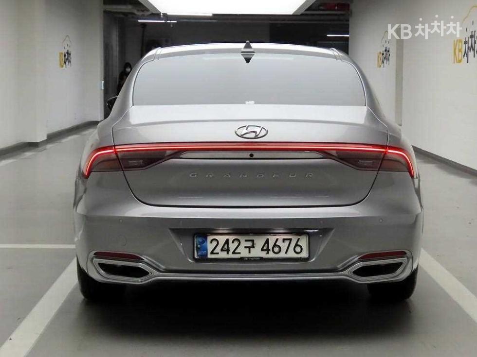 Hyundai Grandeur Premium — фото 3