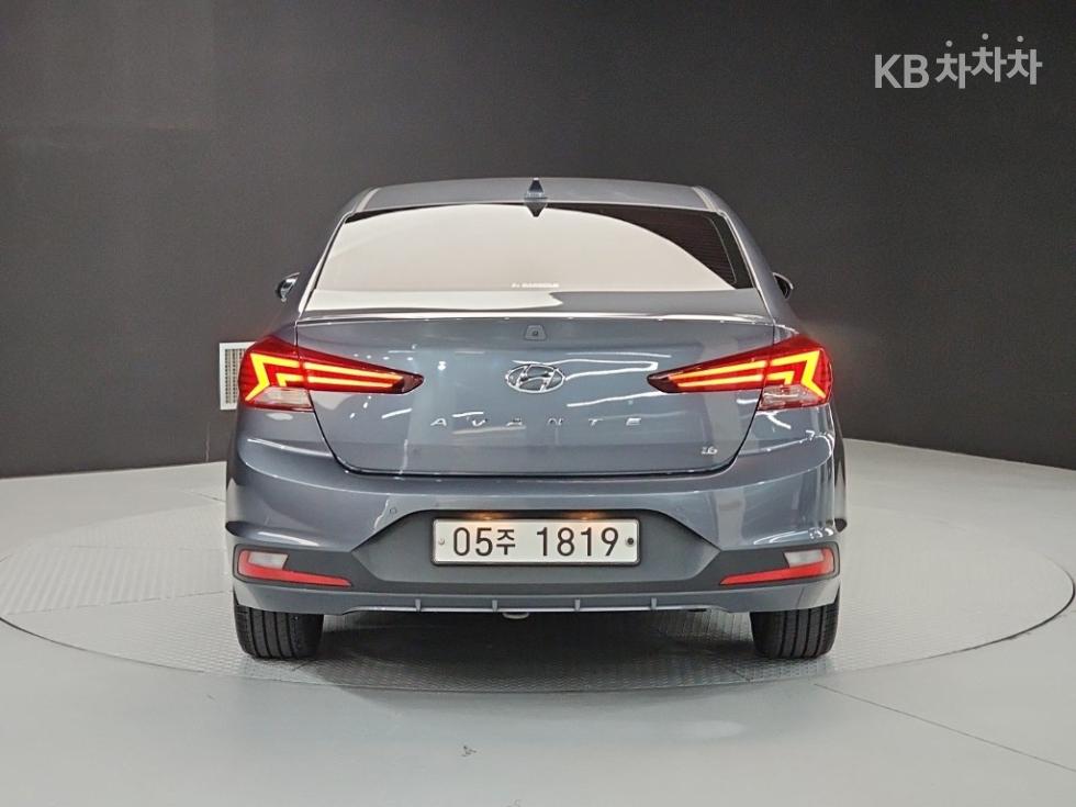 Hyundai Avante Smart — фото 3