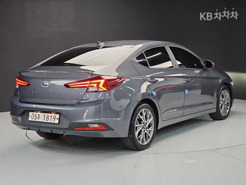 Hyundai Avante Smart — фото 4