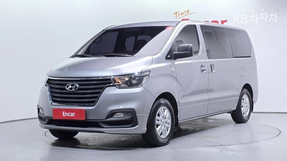 Hyundai Starex — фото 1
