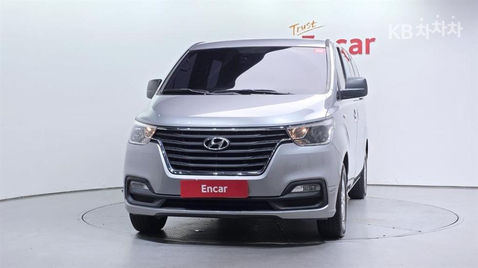 Hyundai Starex — фото 2
