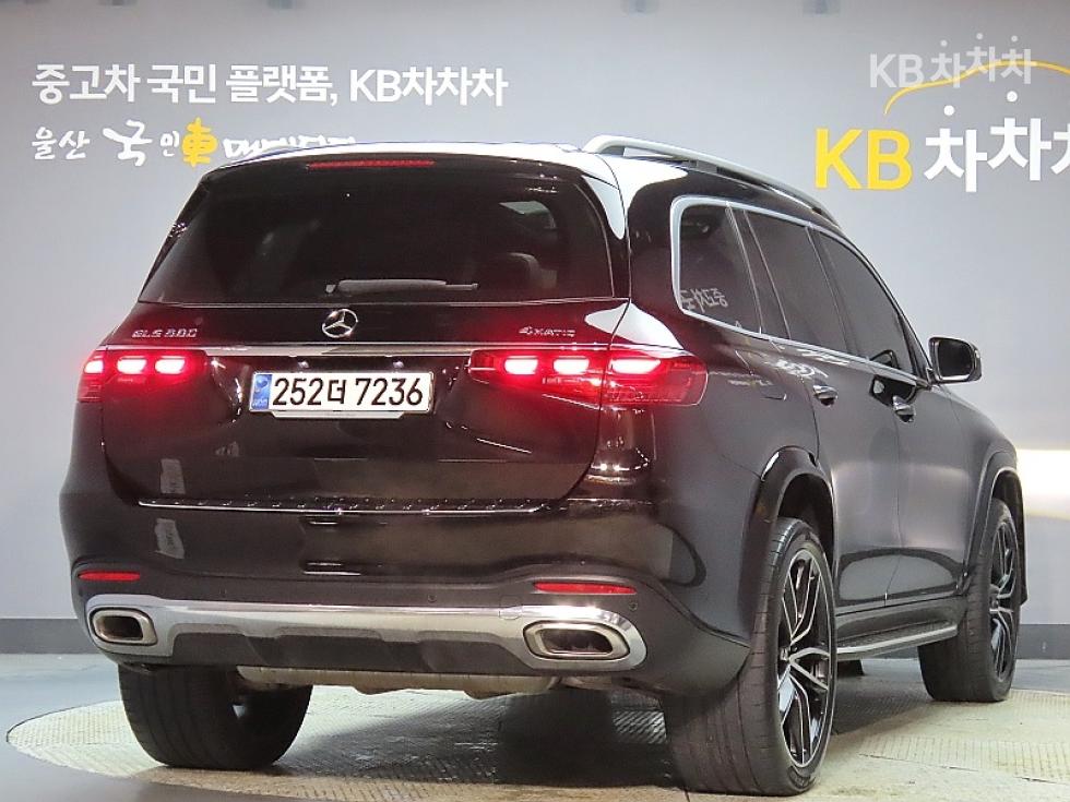 Mercedes-Benz GLS-Class BASE MODEL — фото 2