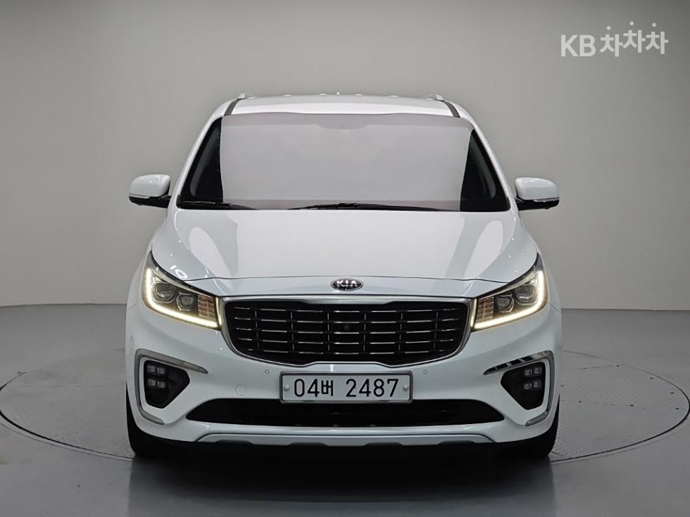 Kia Carnival Noblesse Special — фото 2