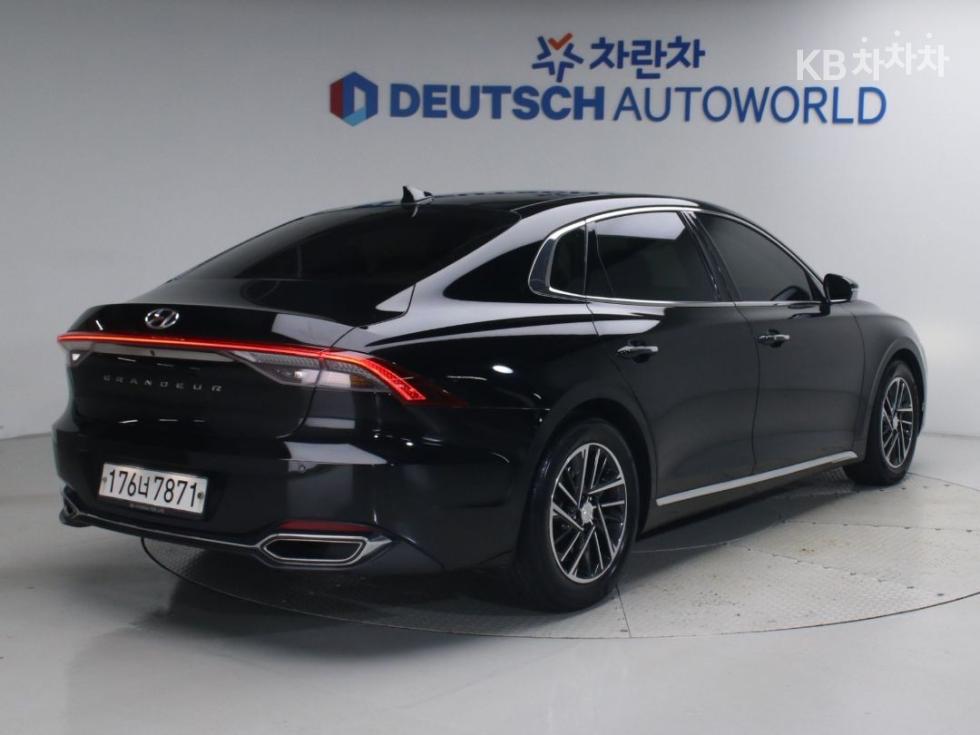 Hyundai Grandeur Premium Choice — фото 3