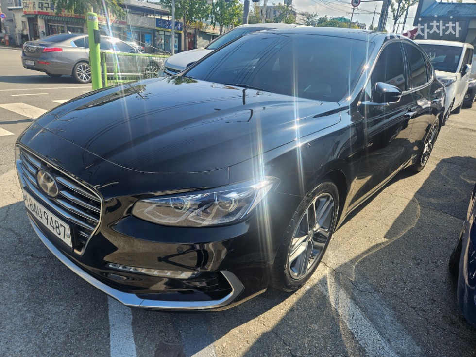 Hyundai Grandeur Special — фото 2