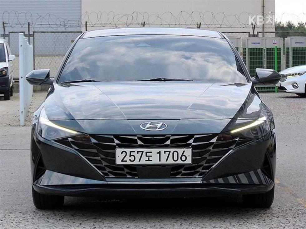 Hyundai Avante — фото 1