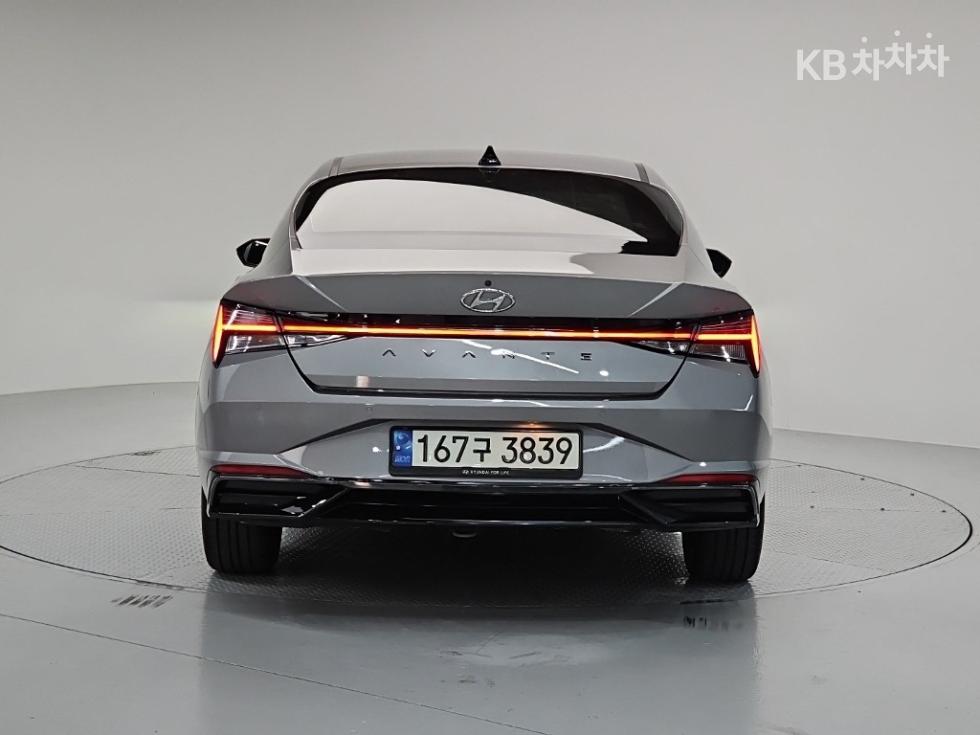 Hyundai Avante — фото 3