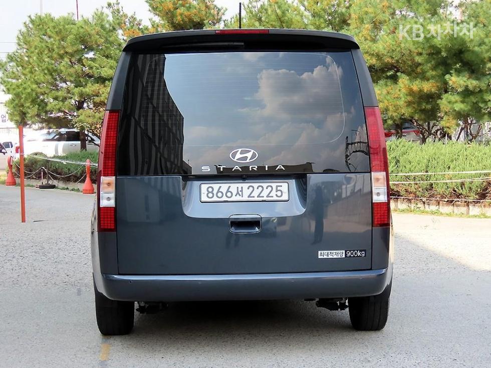 Hyundai Staria — miniaturë 4