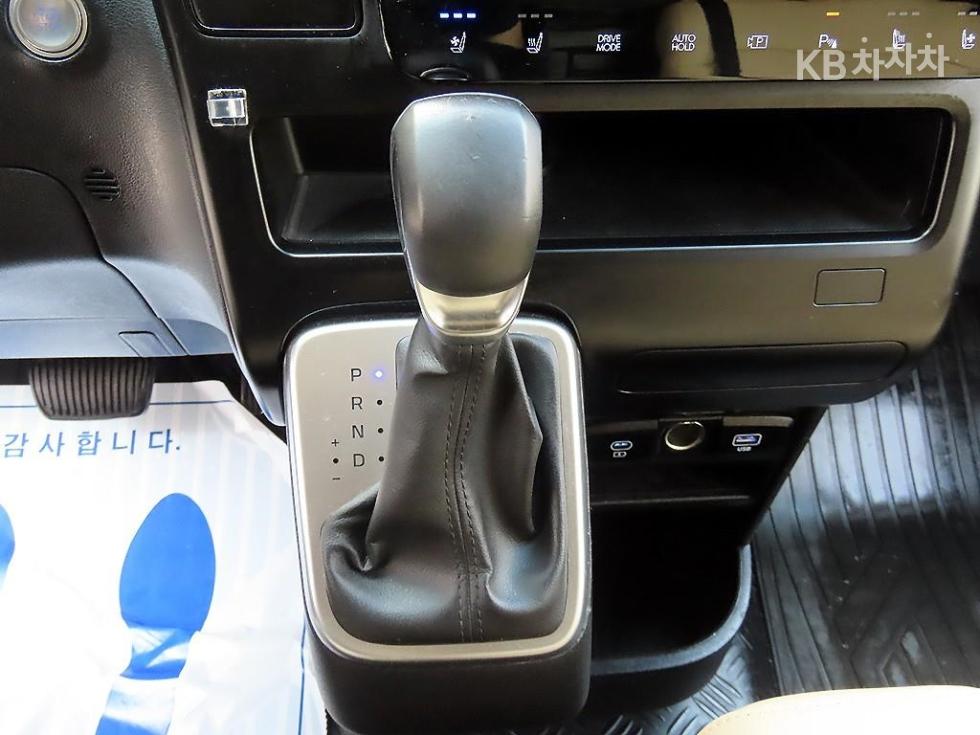Hyundai Staria — miniaturë 10
