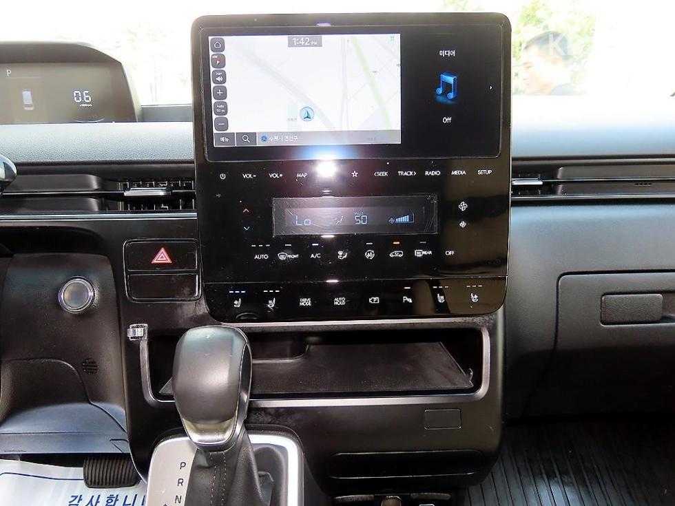 Hyundai Staria — miniaturë 13
