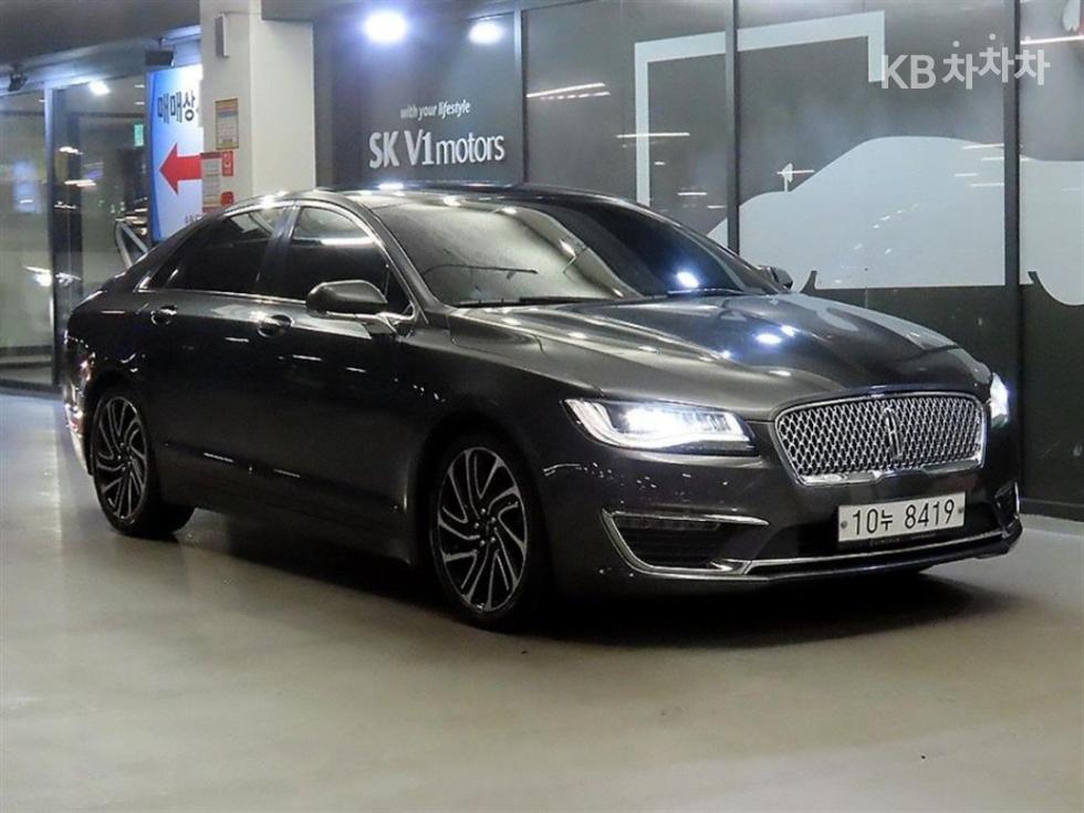 Lincoln MKZ BASE MODEL — фото 1