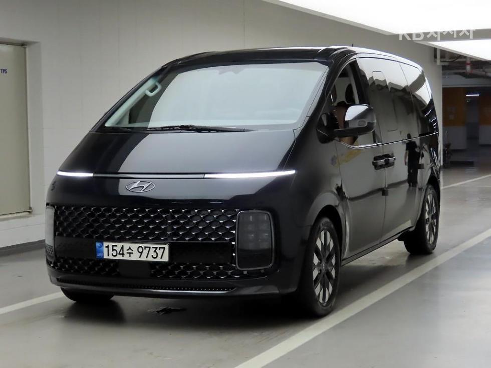 Hyundai Staria PRESTIGE — фото 2