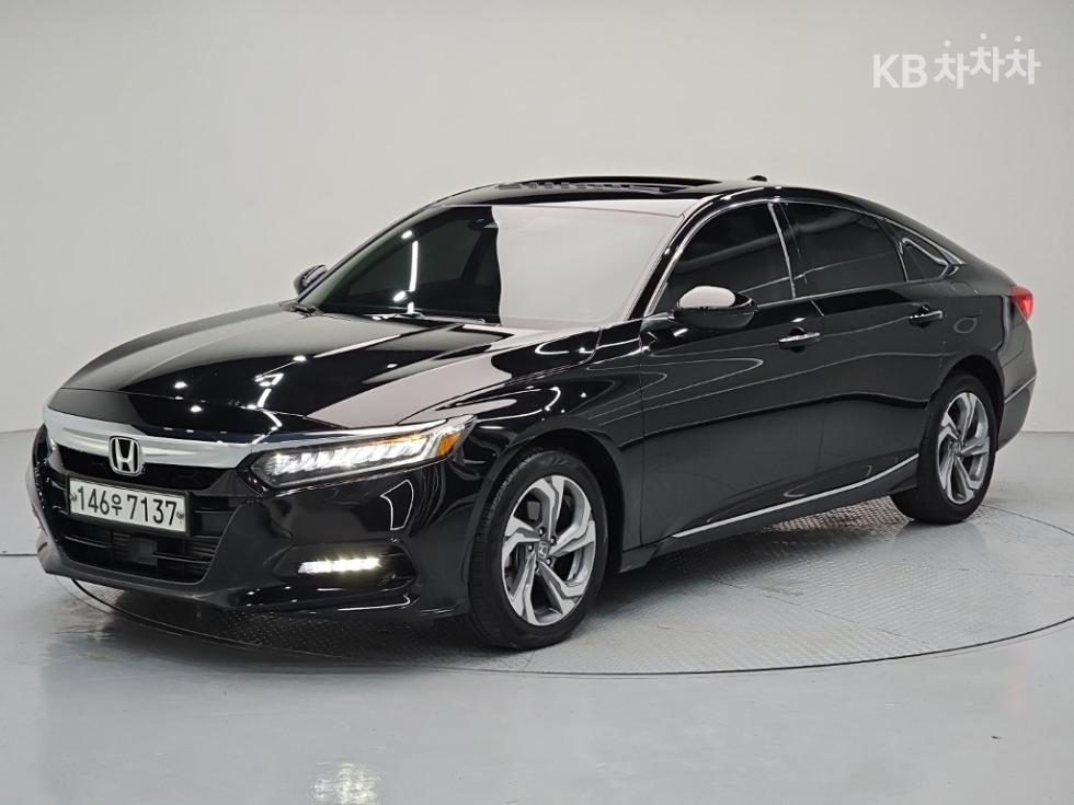 Honda Accord — фото 1