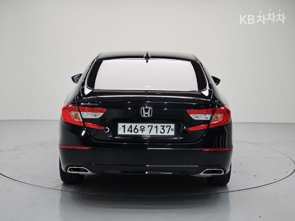 Honda Accord — фото 3