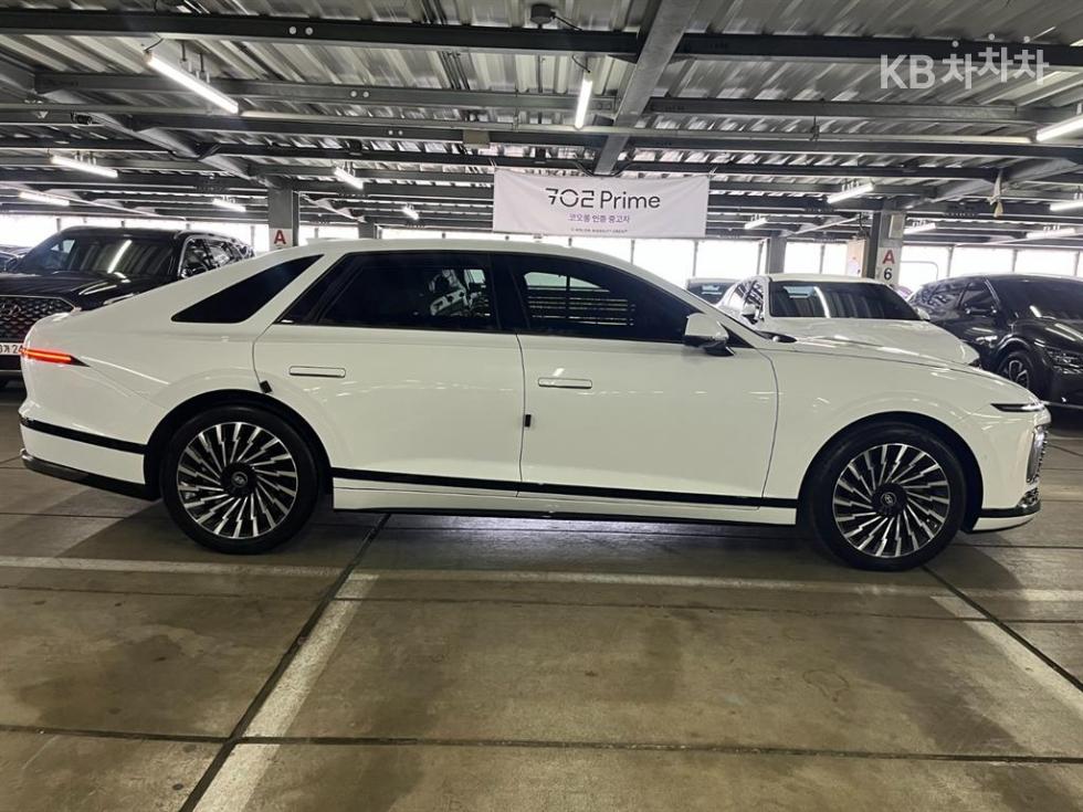 Hyundai Grandeur CALLIGRAPHY — фото 3