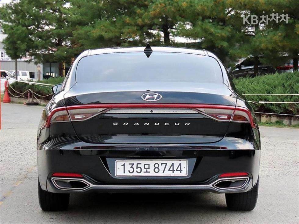 Hyundai Grandeur Premium Choice — фото 4