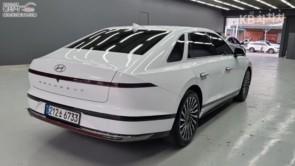 Hyundai Grandeur CALLIGRAPHY — фото 2