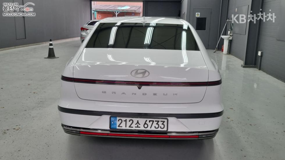 Hyundai Grandeur CALLIGRAPHY — фото 4