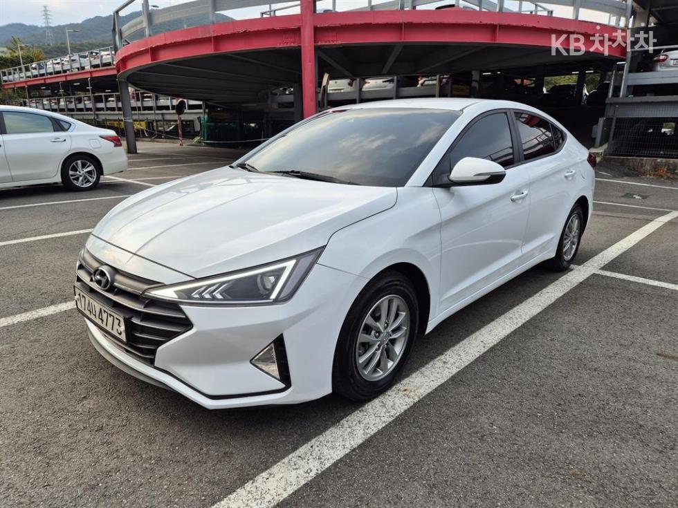 Hyundai Avante Smart — фото 1