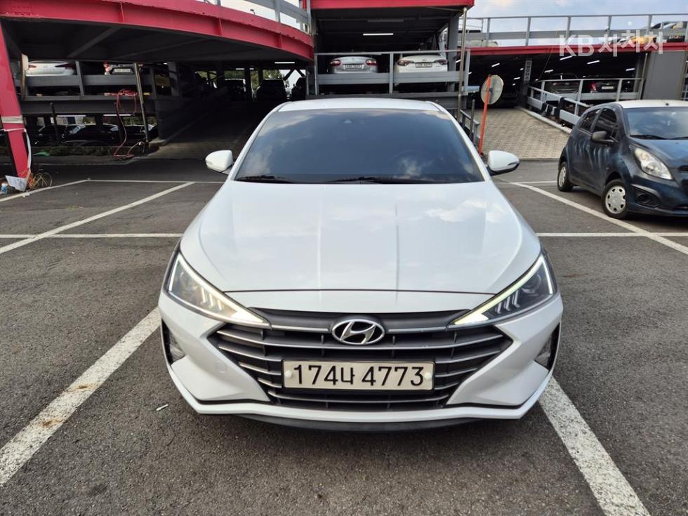 Hyundai Avante Smart — фото 2