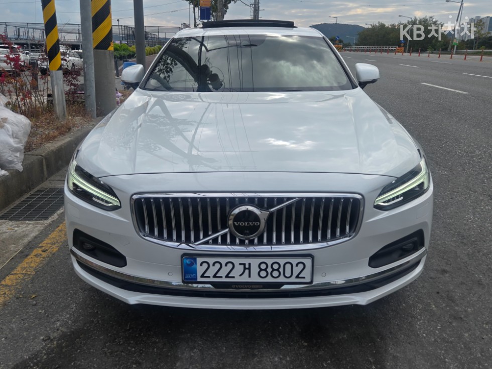 Volvo S90 — фото 1