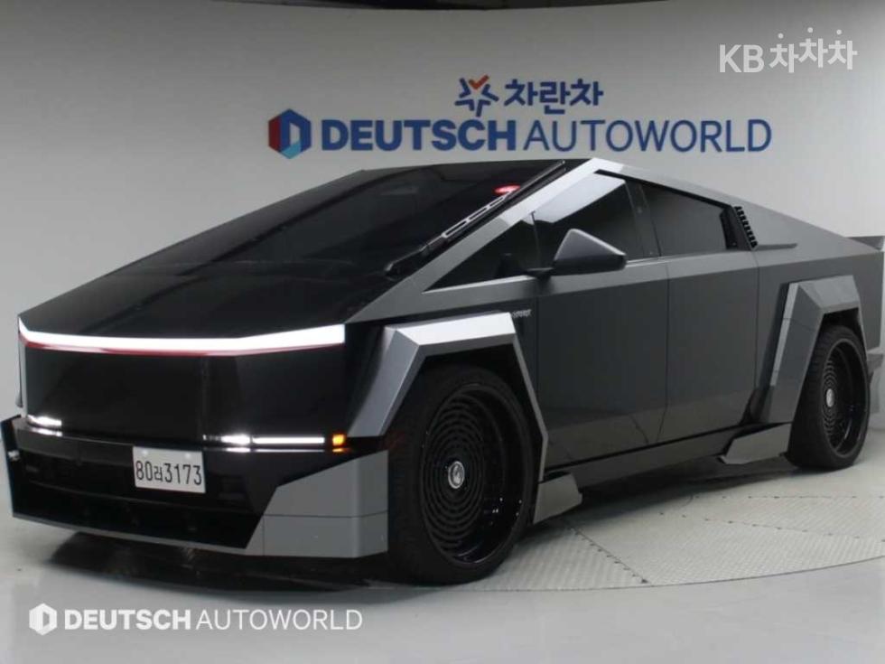 테슬라 사이버트럭 2025년식 테슬라 사이버트럭 Cyberbeast 기본형