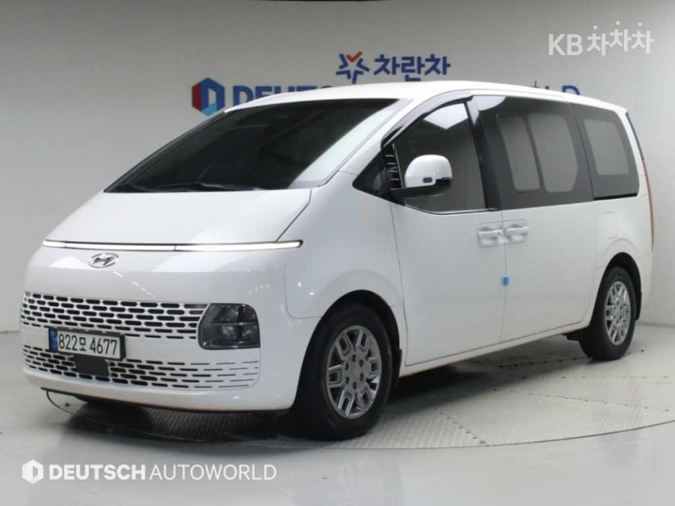 Hyundai Staria — фото 1
