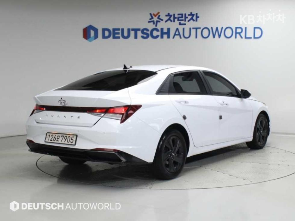 Hyundai Avante — фото 2