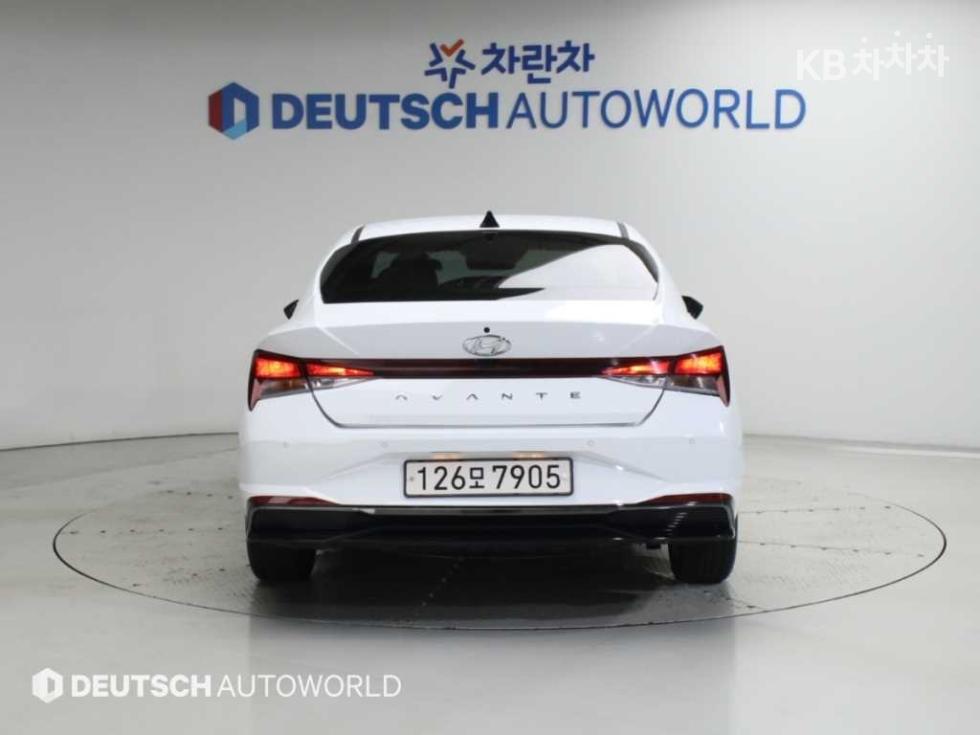 Hyundai Avante — фото 4