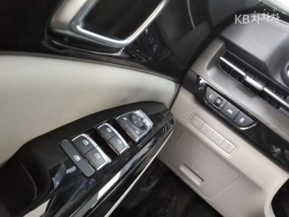 Kia Carnival NOBLESSE — фото 4