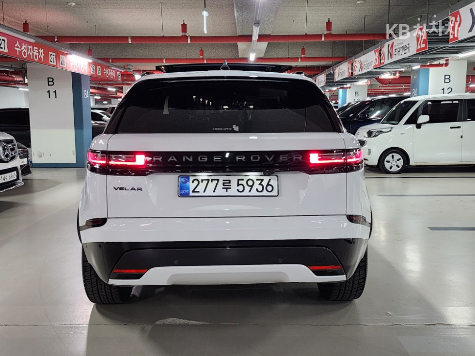 Land Rover Range Rover Velar R-Dynamic SE — фото 4