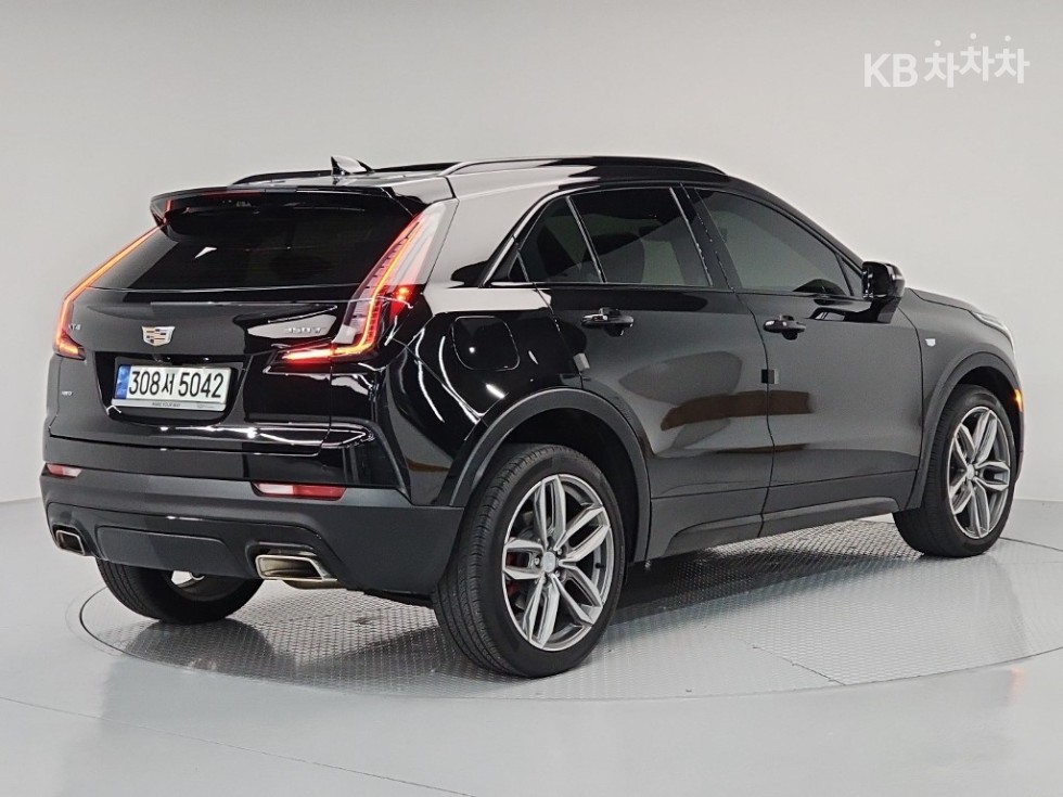 Cadillac XT4 Sport — фото 4