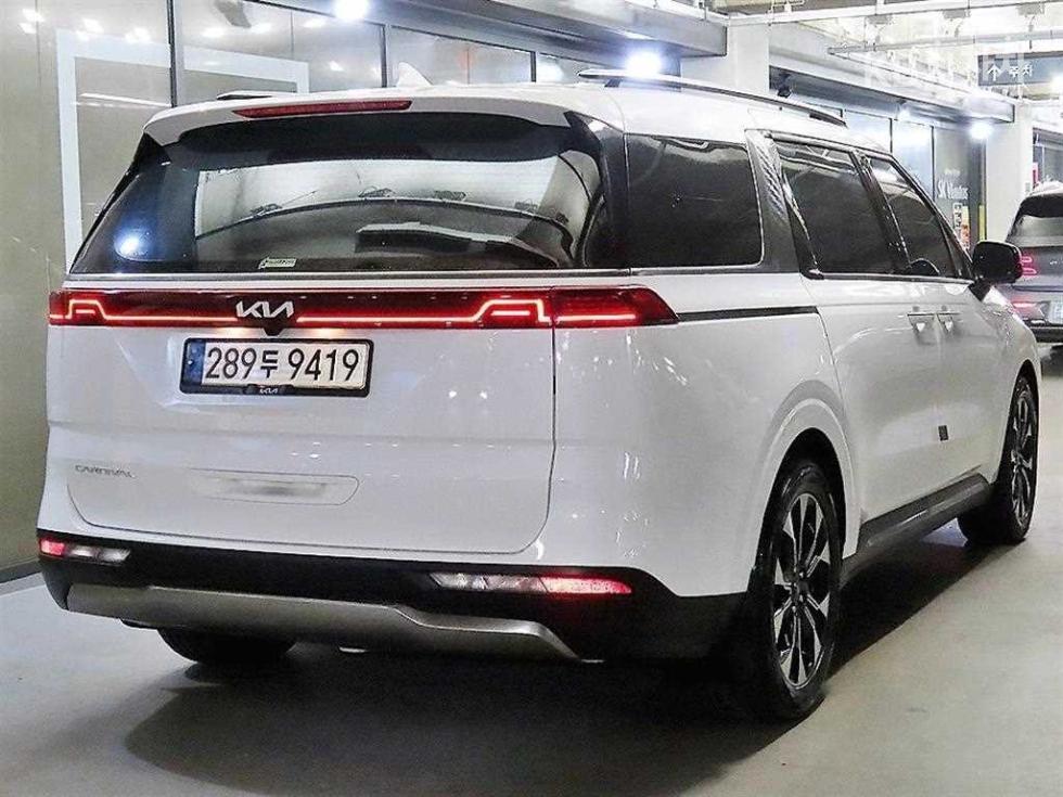 Kia Carnival SIGNATURE — фото 4