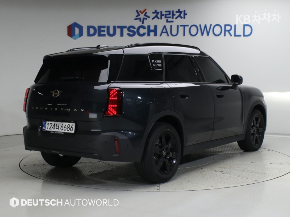 Mini Countryman BASE MODEL — фото 2