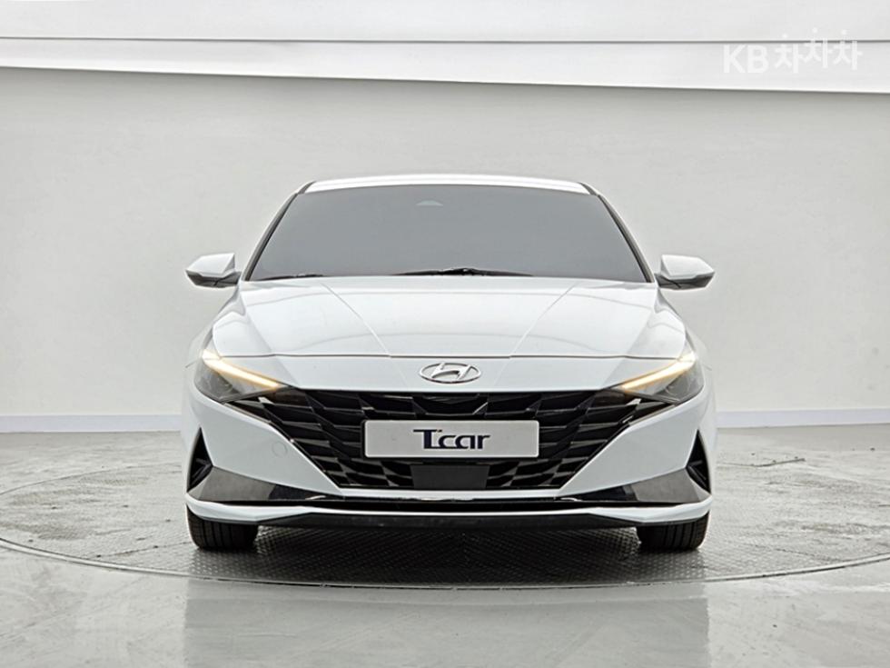 Hyundai Avante — фото 3