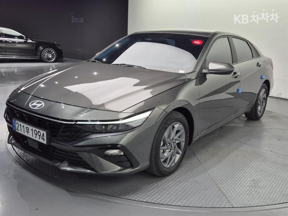Hyundai Avante — фото 1