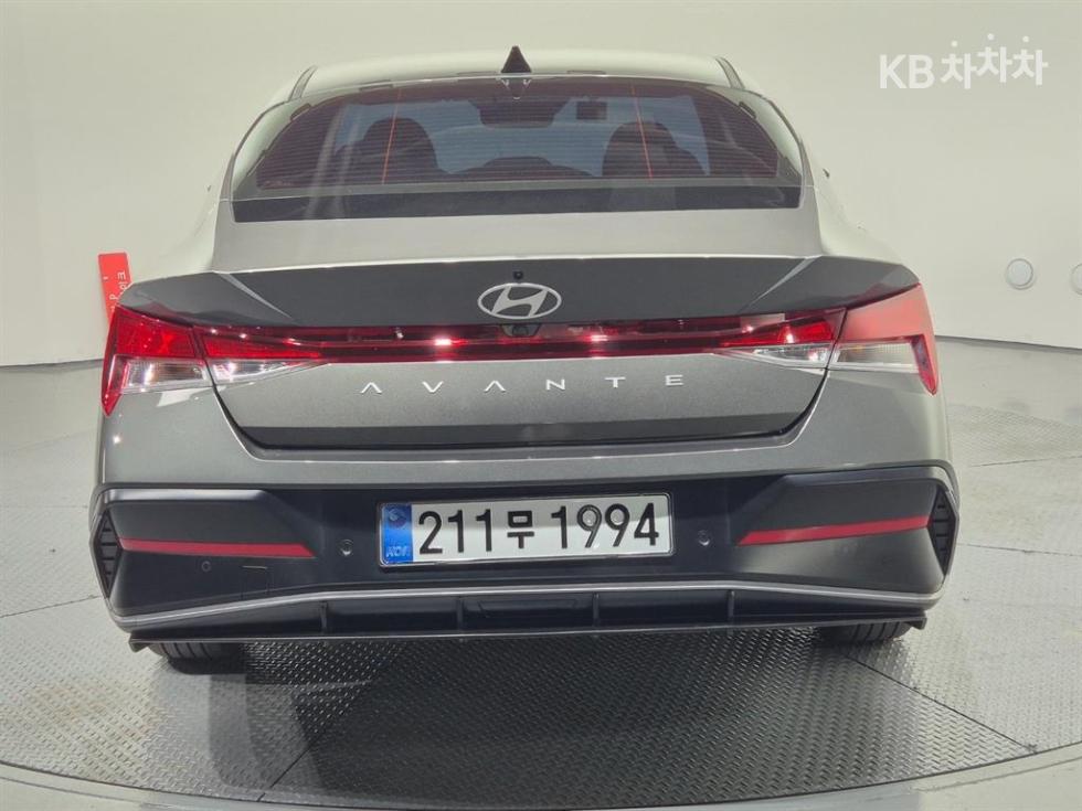 Hyundai Avante — фото 3