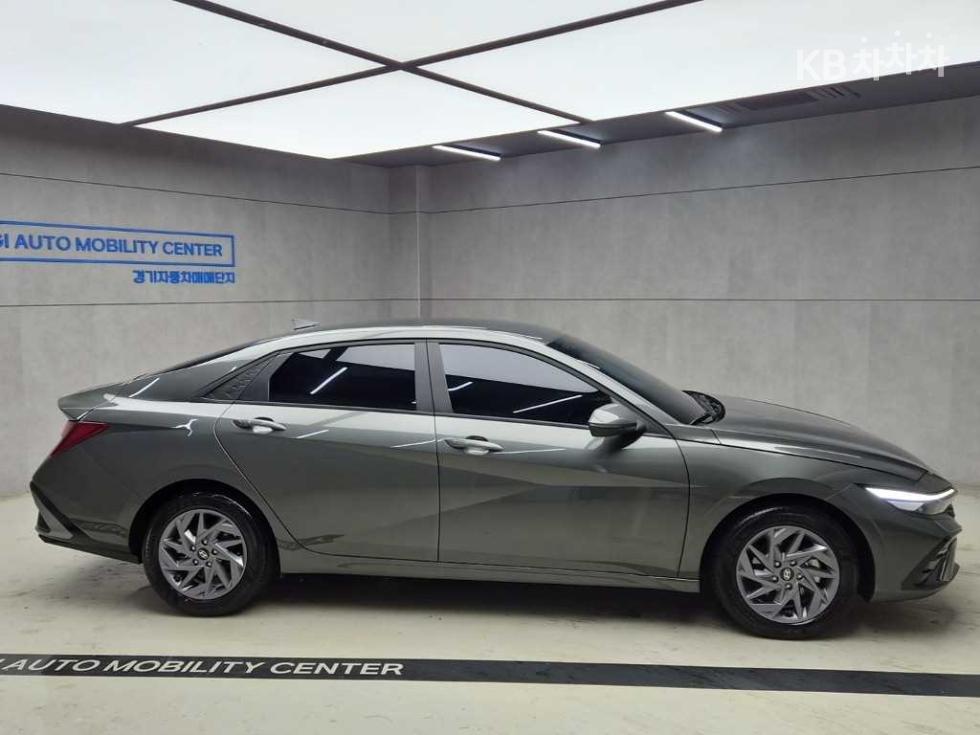 Hyundai Avante — фото 2