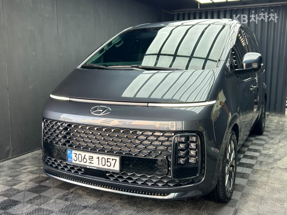 Hyundai Staria PRESTIGE — фото 2