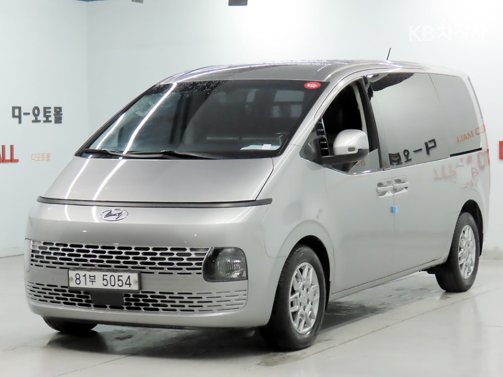 Hyundai Staria — фото 1