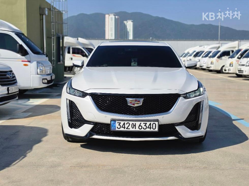 Cadillac CT5 Sport — фото 1