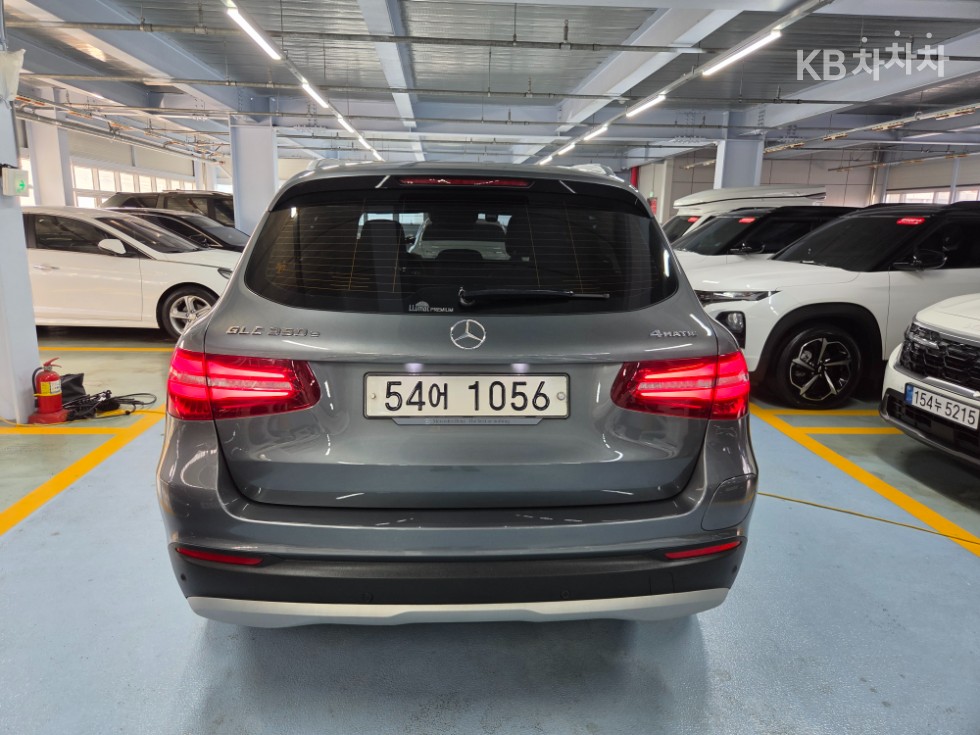 Mercedes-Benz GLC-Class BASE MODEL — фото 3