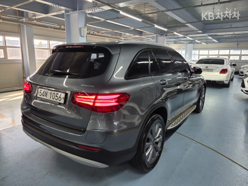 Mercedes-Benz GLC-Class BASE MODEL — фото 4
