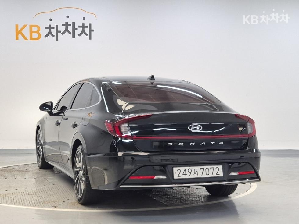 Hyundai Sonata INSPIRATION — фото 2