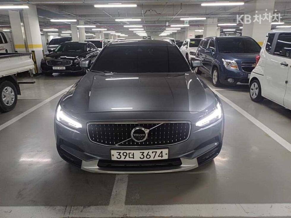Volvo V90 — фото 1
